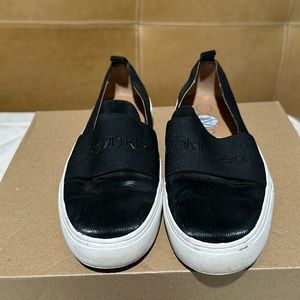 Calvin Klein size 6.5